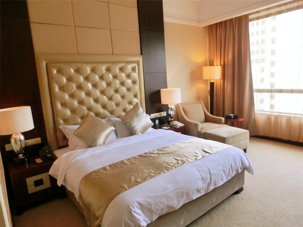 Yue Xiu Hotel Canton Chambre photo