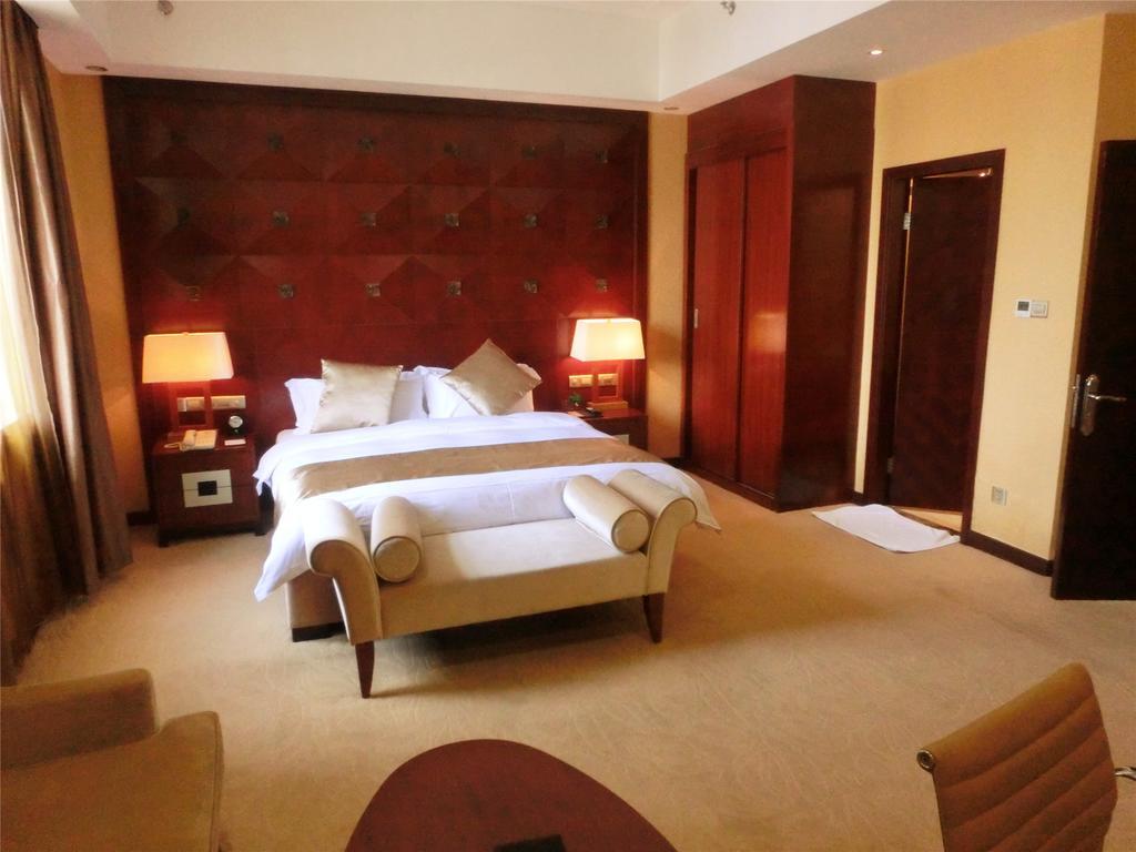 Yue Xiu Hotel Canton Chambre photo