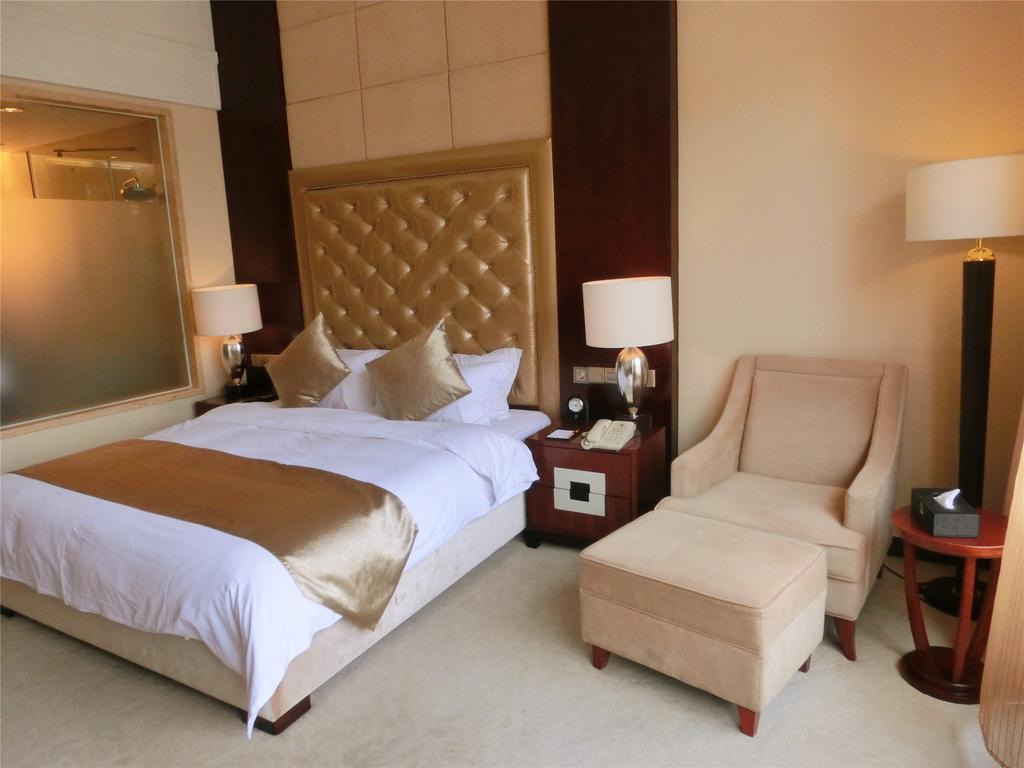 Yue Xiu Hotel Canton Chambre photo